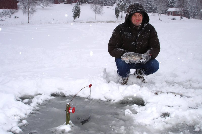 Ice fishing gambling game, ice fishing casino Ice fishing gambling game, ice fishing casino